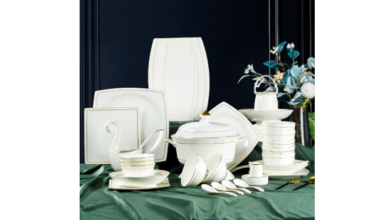 The Complete Guide to Selecting Hotel Porcelain Dinner Plates Do you need help choosing porcelain dinner plates for your hotel? Done! We've created the best guide to choosing dinnerware that will impress your guests and enhance their eating experience. Our expert advice will make your hotel's table arrangements spectacular, whether you want refinement, longevity, or variety. Our guide to selecting hotel porcelain dinner dishes will help you serve up style. Variety of Porcelain Dinner Plates Porcelain dinner plates are a popular choice for many households due to their durability, versatility, and aesthetic appeal. Here are some varieties of porcelain dinner plates and their benefits: 1. Classic White Porcelain Dinner Plates: These plates are the most common type of porcelain dinner plates and are known for their timeless elegance. They can be used for any occasion, from casual family dinners to formal events. 2. Colored Porcelain Dinner Plates: Colored porcelain dinner plates come in a wide range of shades and are a great way to add a pop of color to your table setting. They can also be coordinated with other dinnerware items for a cohesive look. 3. Embossed Porcelain Dinner Plates: Embossed porcelain dinner plates feature intricate designs that add texture and depth to your table setting. They are perfect for formal occasions and can be paired with simple, elegant flatware. 4. Patterned Porcelain Dinner Plates: Patterned porcelain dinner plates come in a variety of designs, from traditional to modern. They can be used to add personality and style to your table setting. Why Join GOLFEWARE? Porcelain dinnerware for your hotel requires some thought. Considerations for choosing GOLFEWARE as your porcelain dinnerware manufacturer include: 1. Cooperation: Their company encourages old and new clients to commit to market competitiveness with the policy "quality first by technical support, develop collaboratively by true partnership." 2.Professional: GOLFEWARE has been making porcelain for 20 years. 3.Timely: While making personalized products, they deliver on time. Negotiations, manufacture, and delivery are welcome. Conclusion A romantic vacation or essential work trip requires the right dinnerware. Dinnerware may ruin your evening. To ensure your next dinner party goes smoothly, read on for GOLFEWARE 's top porcelain dinner plate options for hotels.