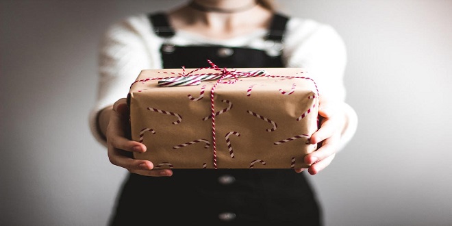 Best Ideas To Send Gifts In Canada To Impress Your Love